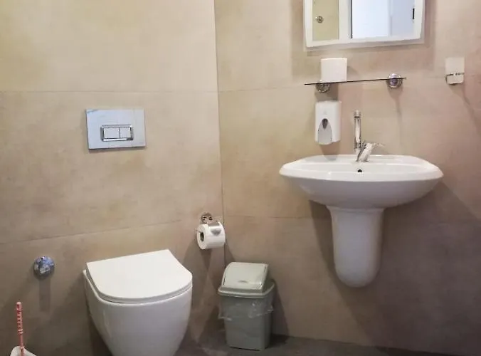 Viras Hotel 3*