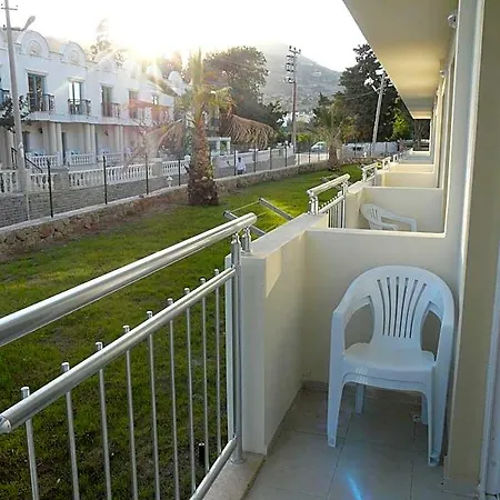 Hotel Viras 3*